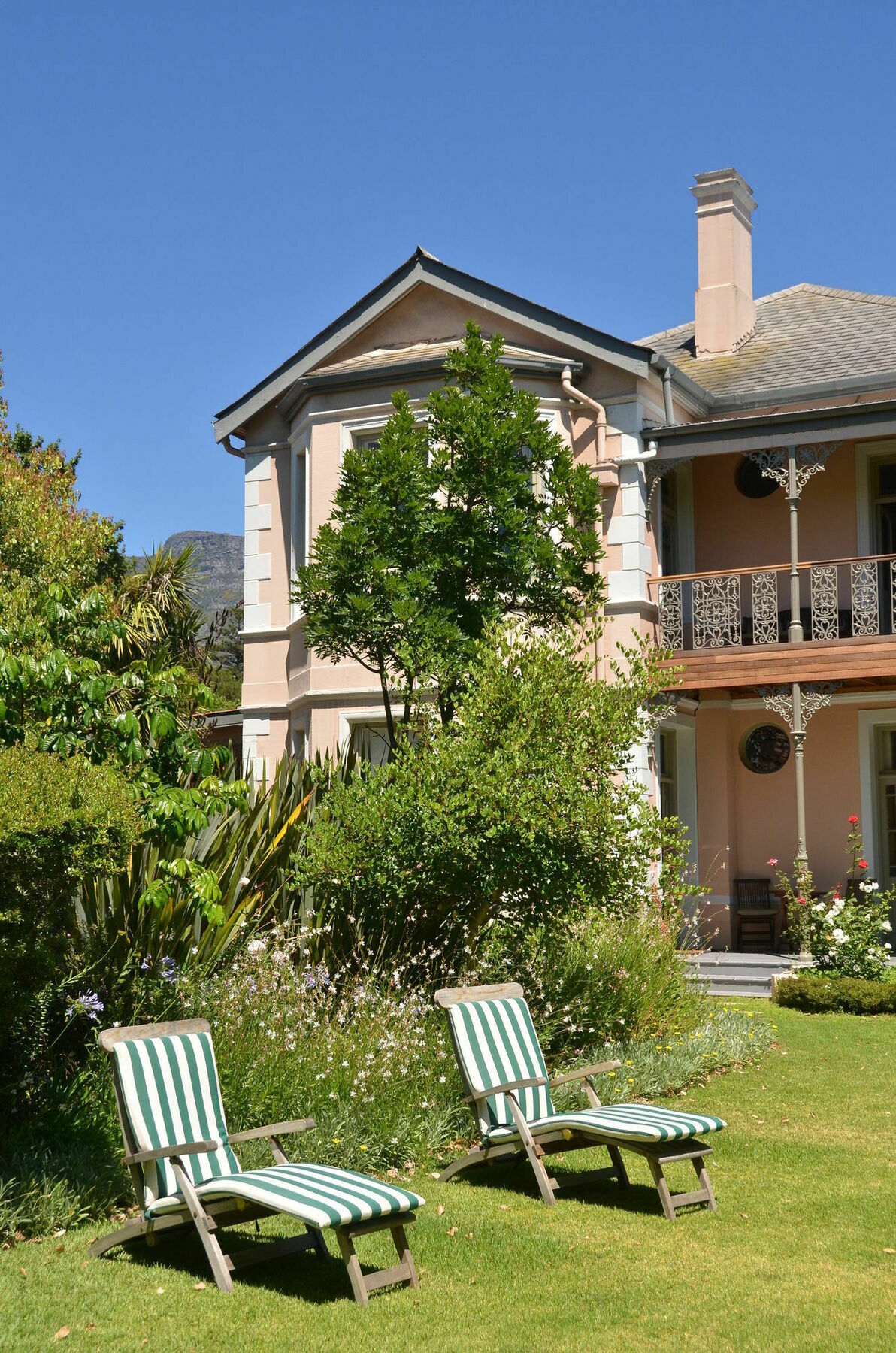 Hôtel Medindi Manor à Le Cap Extérieur photo